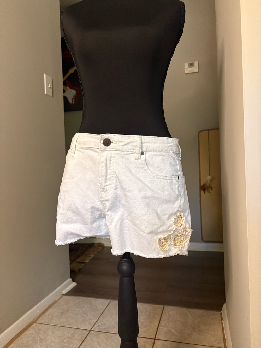 LC Lauren Conrad White Denim Shorts with Embroidered Floral Detail